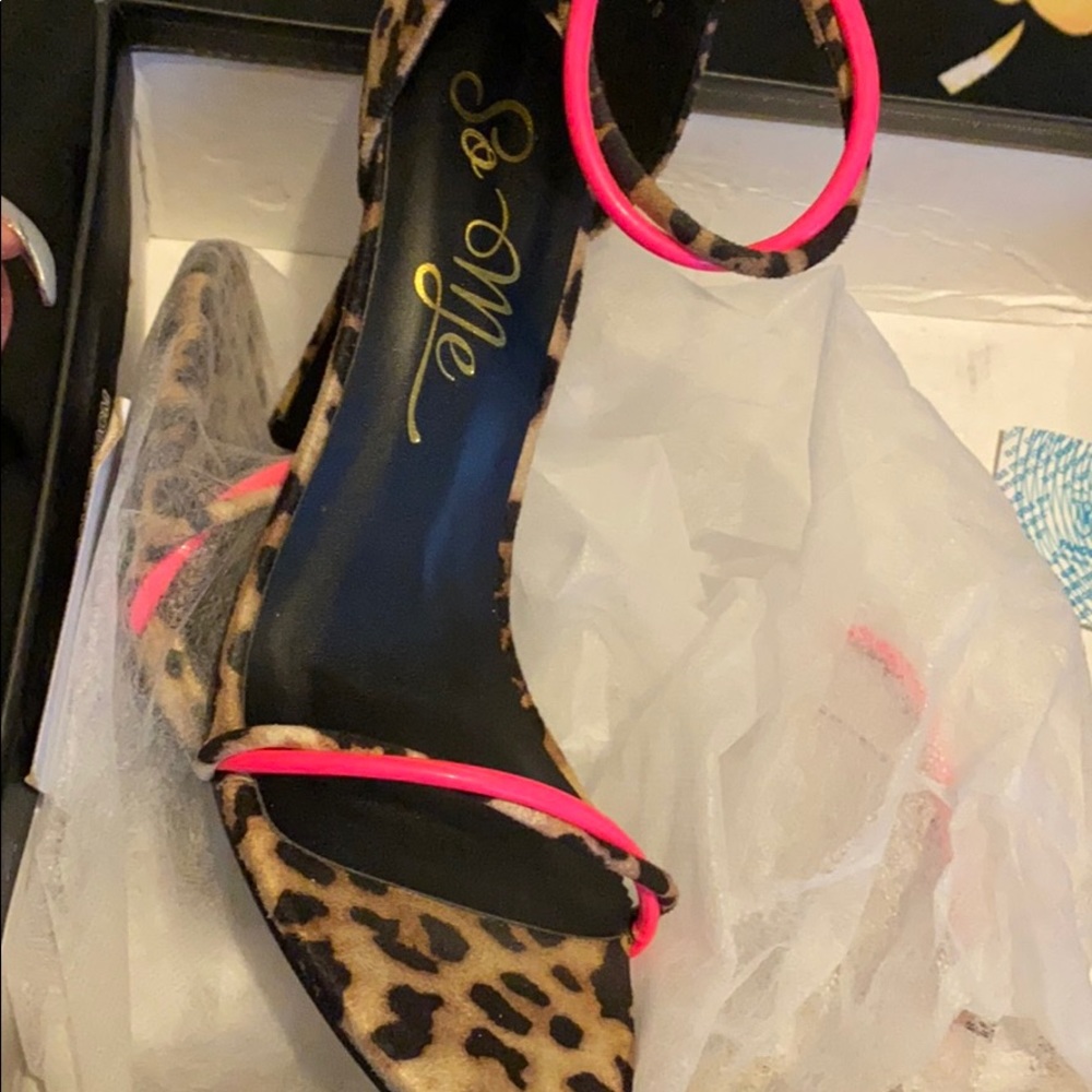 Shoes - Picture 2 of 3